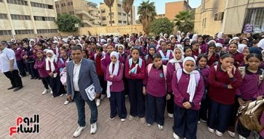 استعدادًا للعام الدراسي الجديد.. طوارئ في المديريات لمتابعة صيانة المدارس وتجهيز الفصول لاستقبال الطلاب 12 سبتمبر المقبل.. تسكين المعلمين على المدارس.. وإعلان نتائج تحويلات الطلاب بين المدارس نهاية أغسطس الجارى