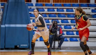 منتخب ناشئات السلة يهزم أوغندا ويتأهل إلى نصف نهائي بطولة الأفروباسكت