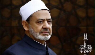 شيخ الأزهر يطمئن على صحة مفتي الجمهورية هاتفيًا ويدعو له بتمام الصحة والعافية