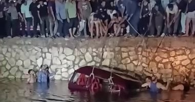 جدعنة الشراقوة تنقذ 8 أشخاص من الموت غرقا بعد سقوط سيارة فى بحر فاقوس