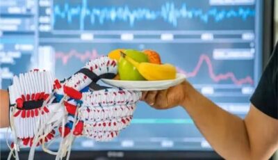 قفاز ذكي يترجم إشارات العضلات إلى حركة لمساعدة مرضى الشلل
