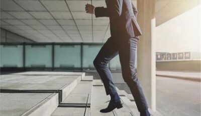 دراسة تكشف مفاجأة.. صعود السلالم يقلل خطر الوفاة بأمراض القلب 39%