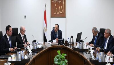 رئيس الوزراء يتابع مستجدات الموقف التنفيذي لمشروعات تطوير الشركة القابضة للغزل والنسيج