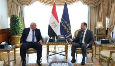 «هندي» و «الزملوط» يبحثان موقف مشروعات الاتصالات بمحافظة مطروح 
