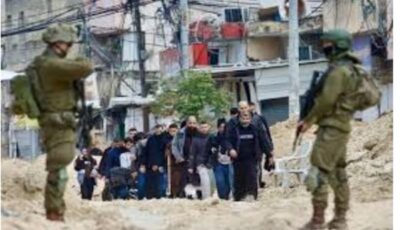«وفا»: قوات الاحتلال تعتقل وزير شؤون القدس و30 فلسطينيا