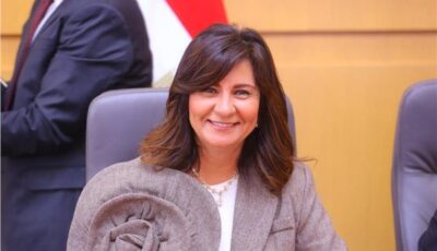 الأحد.. نبيلة مكرم تصل الجمالية في المحطة الثالثة لمبادرة «إنتي قوية كده إزاي؟»