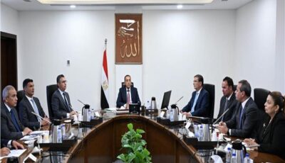 رئيس الوزراء يستعرض مقترح تنفيذ مبادرة «القرية المنتجة» لتعزيز التنمية المستدامة