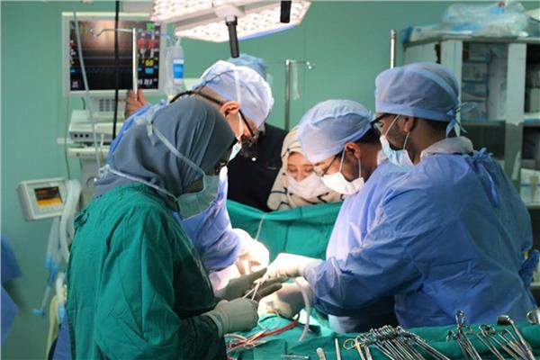 الصحة: 1630 عملية زراعة نخاع وكبد وقرنيات خلال 6 أشهر
