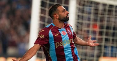 محمد صلاح يسجل هدفين والحكم يلغي مثلهما فى فوز طرابزون ضد إسطنبول.. فيديو