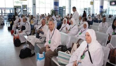 السياحة تكثف جهودها بالمطارات والمنافذ  لمراقبة رحلات العمرة ورصد الكيانات غير الشرعية