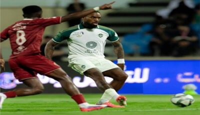أهلي جدة يتأخر أمام الخلود في الشوط الأول