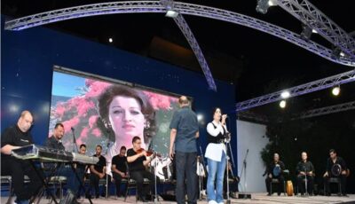 فرق قصور الثقافة تواصل عروضها في «شاطئ الفن» بمطروح