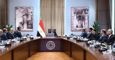 رئيس الوزراء يتابع جهود توافر السلع وضبط حركة الأسواق