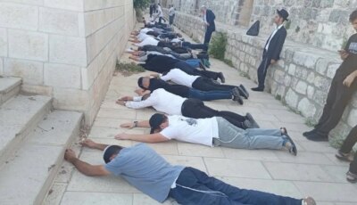 مستوطنون يقتحمون الأقصى واعتقال 33 فلسطينيا وإغلاق قُصرة بالضفة | أخبار