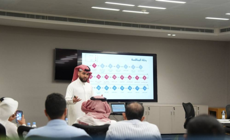 “غرفة المدينة” تستعرض آليات إعداد العروض الفنية للمنافسات