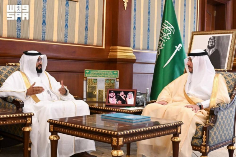 نائب أمير المدينة يطَّلع على تقرير «التنمية العقارية»