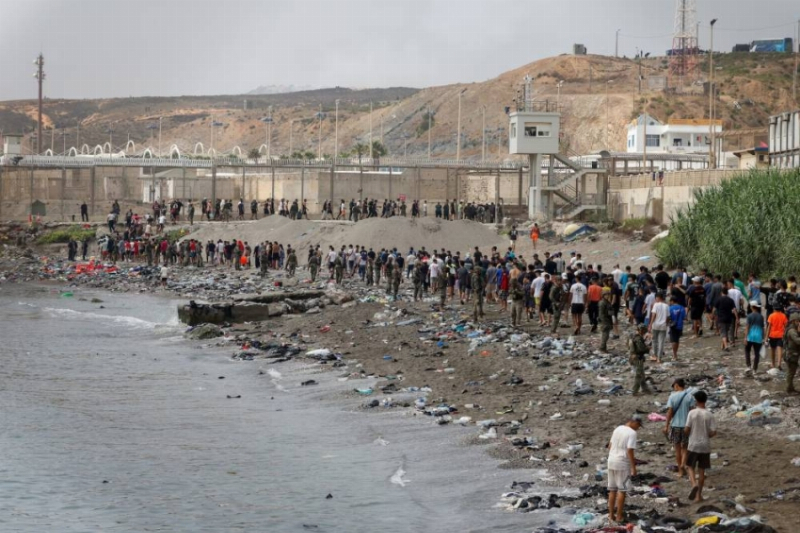 “داخلية المغرب”: معلومات مضللة وشبكات اتجار بالبشر وراء أحداث سبتة ومليلية