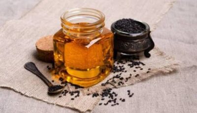 فوائد حبة البركة مع العسل قبل النوم.. هل لهما أضرار؟