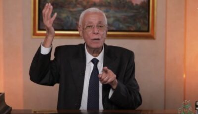 ليس الدهون الثلاثية فقط.. حسام موافي يكشف أسباب التهاب البنكرياس