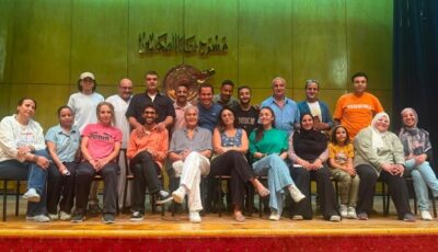 الديناصور.. عرض مسرحي يرصد صناعة التريند والشائعات على مسرح الصحفيين