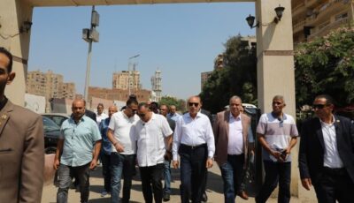 محافظ القاهرة يتابع تطوير الطرق ورفع السيارات المتروكة بالمعادي والبساتين ودار السلام