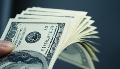 سعر الدولار مقابل الحنيه اليوم الأربعاء