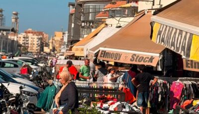 إقبال كبير على شواطئ بورسعيد وبورفؤاد وسوق الأسماك