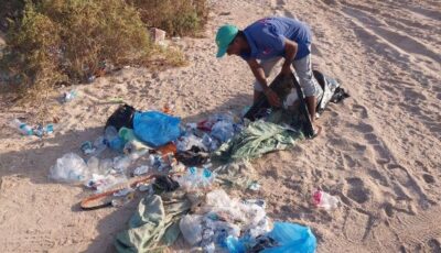 رئيس مدينة مرسى علم يتابع حملات النظافة بالشواطئ العامة والمناطق المختلفة