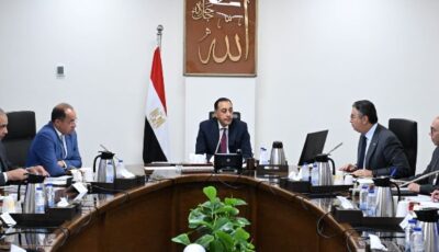 رئيس الوزراء يستعرض الإجراءات التنفيذية لفض التشابكات المالية بين هيئة السلع التموينية و”المالية”
