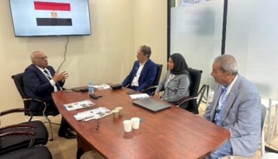 رئيس “بحوث الصحراء” يبحث تعزيز التعاون الدولي لمواجهة التصحر خلال فعاليات (COP17)