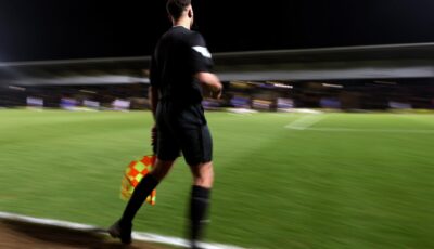 بعد خنق حكم ولكم آخر.. إيقاف لاعبَين فرنسيين لمدة 20 عاما | رياضة