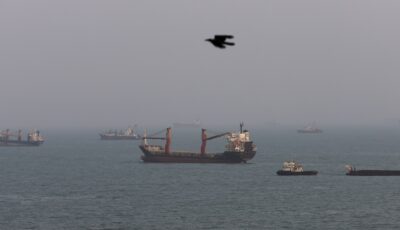 إيران مباشر.. ترمب يؤكد السيطرة على هرمز والإمارات توقف الأنشطة التجارية مع طهران