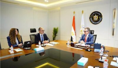 التخطيط تبحث مع «التمويل الدولية» توسيع مشاركة القطاع الخاص في الطاقة والمياه