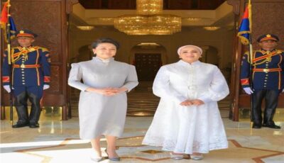 السيدة انتصار السيسي: «سعدت باستقبال ضيفة مصر العزيزة السيدة بينغ لي يوان»