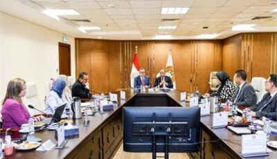 «العمل والتخطيط» تتفقان على دمج قواعد بيانات سوق العمل