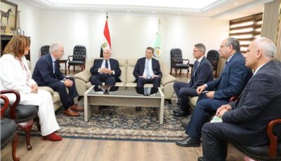 وزير الزراعة يلتقي وفد جامعة ميونيخ لتطوير أنظمة الإنتاج الحديثة للقمح