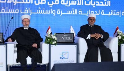 التصدعات الأسرية تبدأ غالبًا خلف الشاشات.. والرصد المبكر يستبق الانهيار