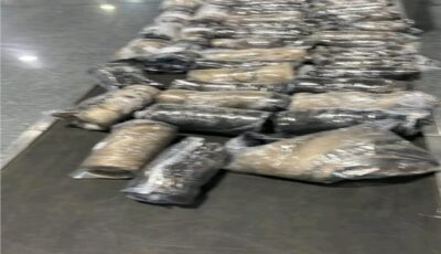 جمارك المطار تحبط 3 محاولات تهريب لطلقات وسجائر مخدرة وشعر طبيعي