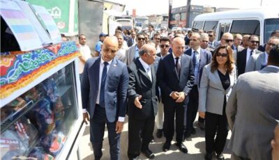 وزيرة التنمية المحلية ومحافظ القاهرة يتفقدان “بازار القاهرة “