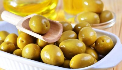 خطوات عمل مخلل الزيتون على الطريقة المغربية.. سر الطعم الأصلي