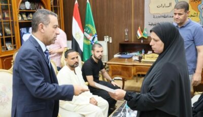 محافظ المنوفية يسلم تعويضات مالية لأسر ضحايا حادث طريق كفر داود – البريجات