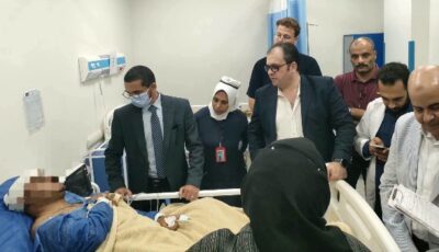 قيادات الرعاية الصحية تتابع مصابي حادث دهب نويبع بالمجمع الطبي في طور سيناء